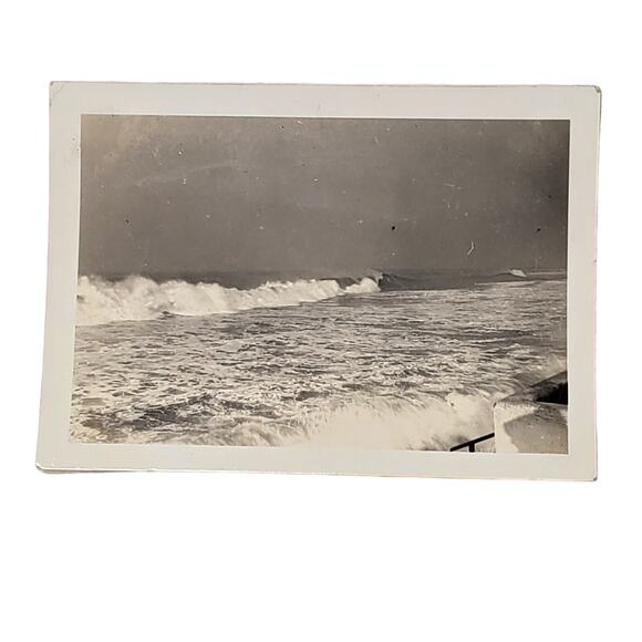 Vtg B&W Original 1940s Photo Beautiful Redondo Beach California Waves Snapshot - Picture 1 of 4